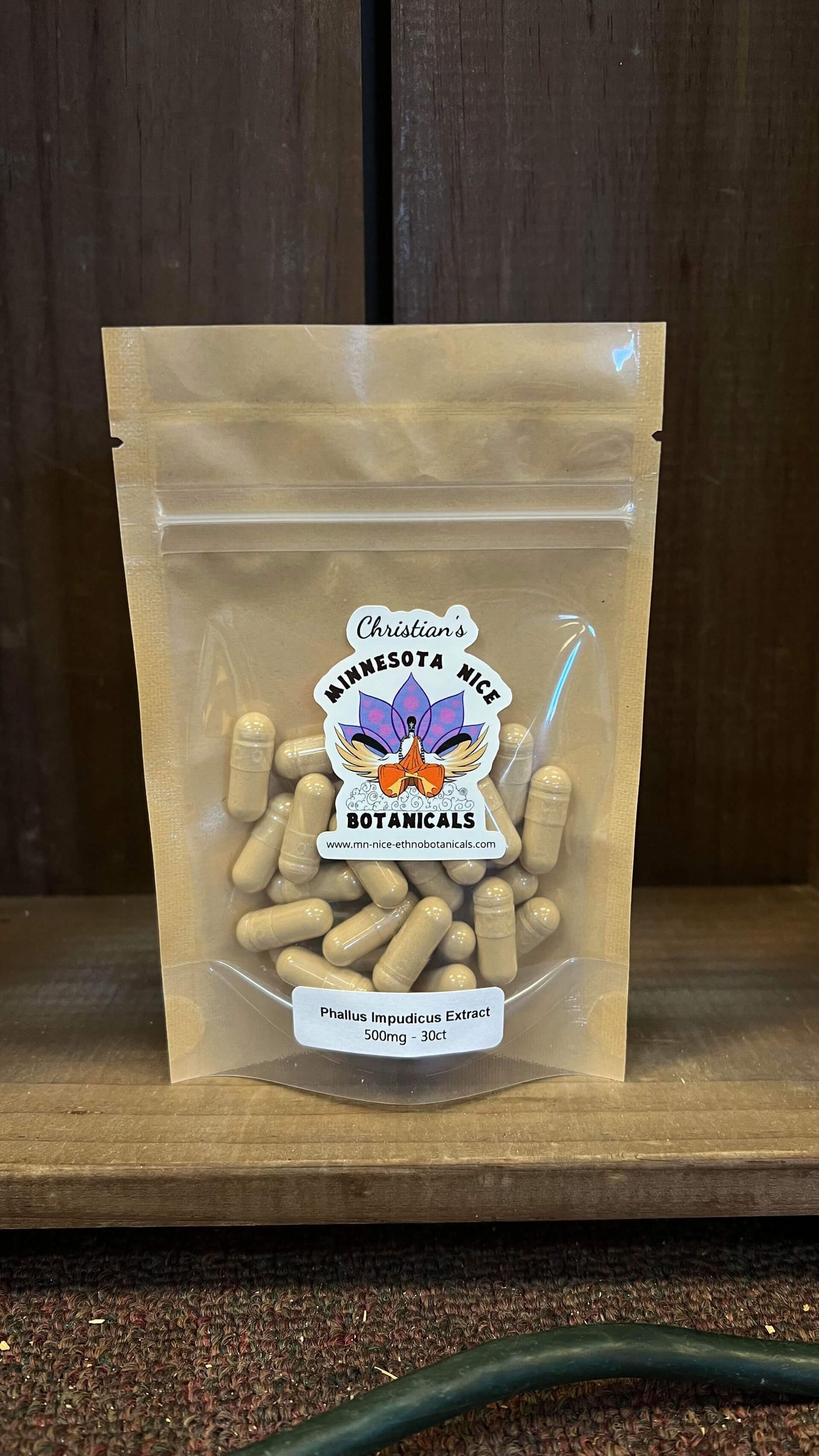Bag of Phallus impudicus extract capsules